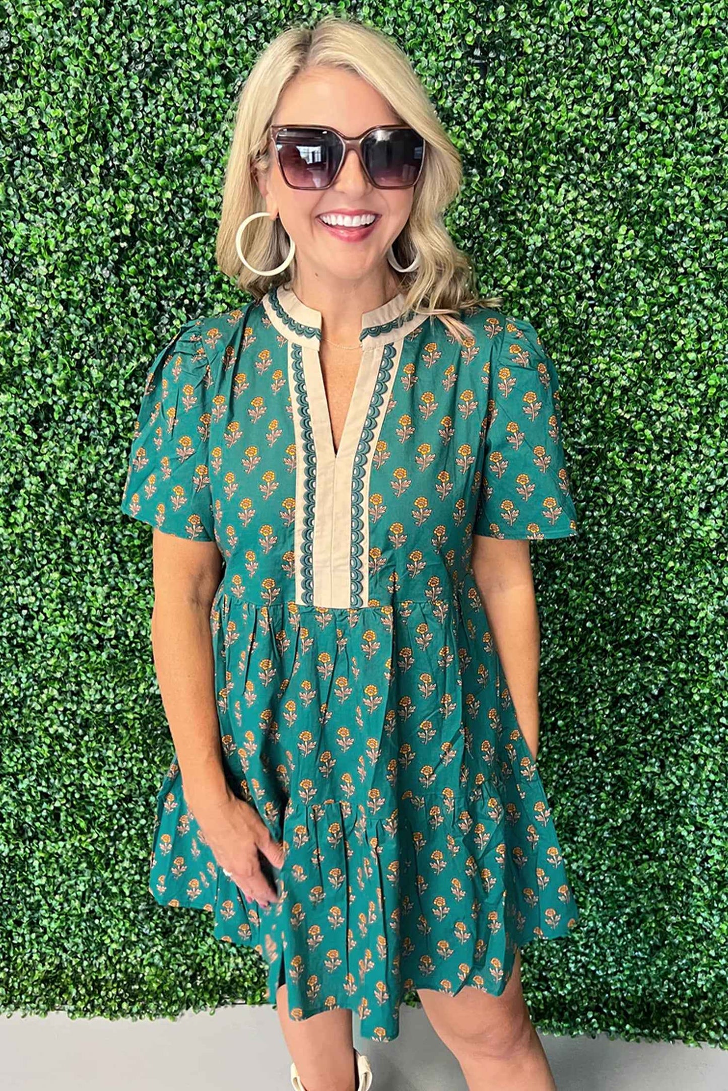 Green Contrast Trim V Neck Short Sleeve Floral Dress