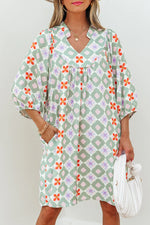 Green Geometric Floral Print 3/4 Sleeve Notched Neck Mini Dress - MarkoFit