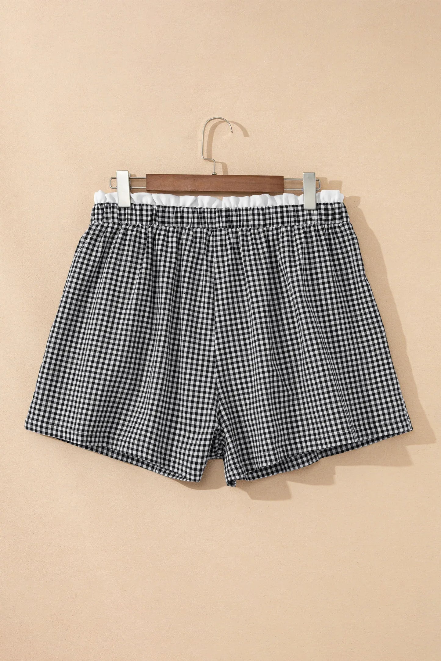 Black Contrast Trim Plaid Print Plus Size Shorts - MarkoFit