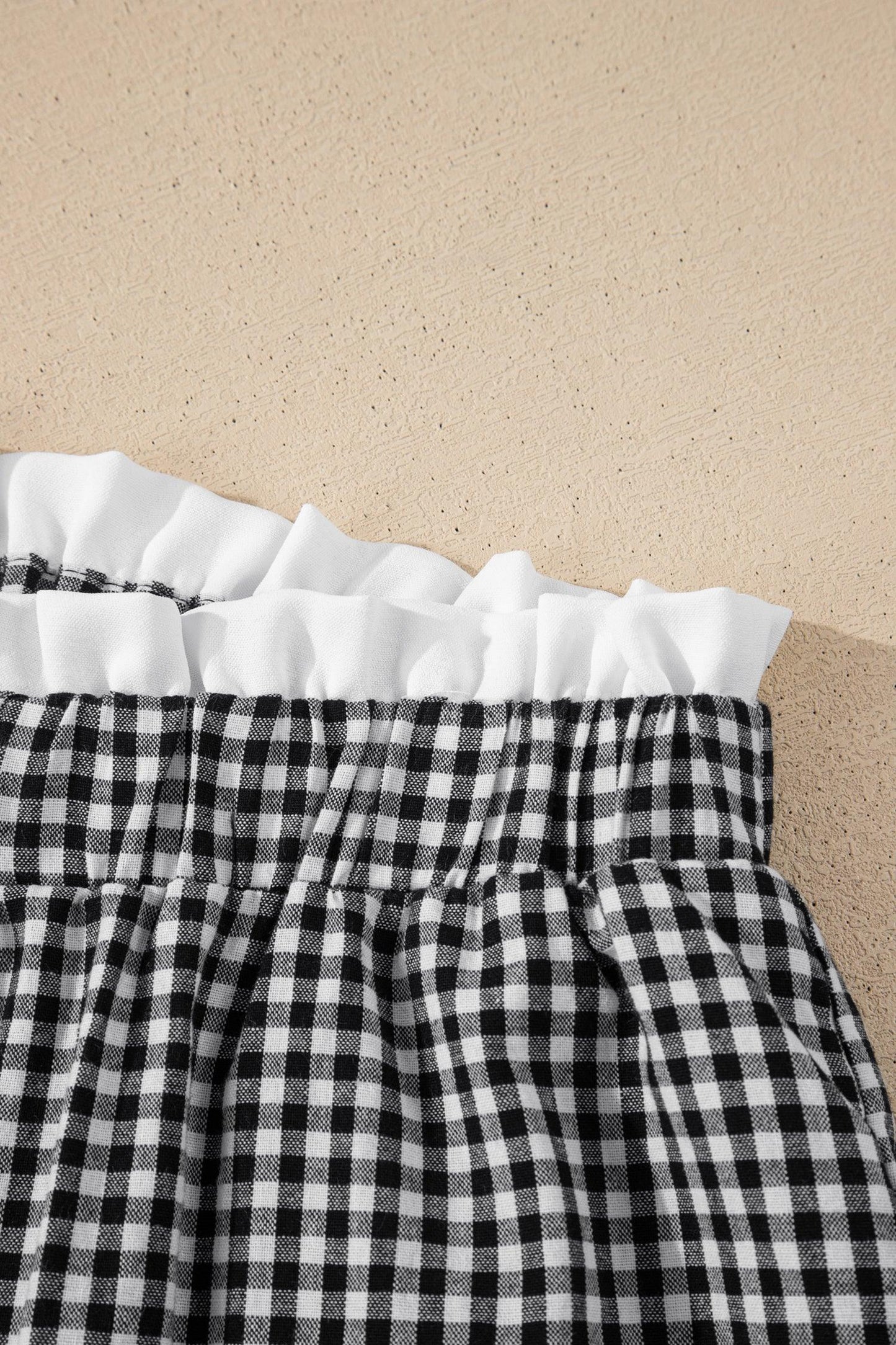 Black Contrast Trim Plaid Print Plus Size Shorts - MarkoFit