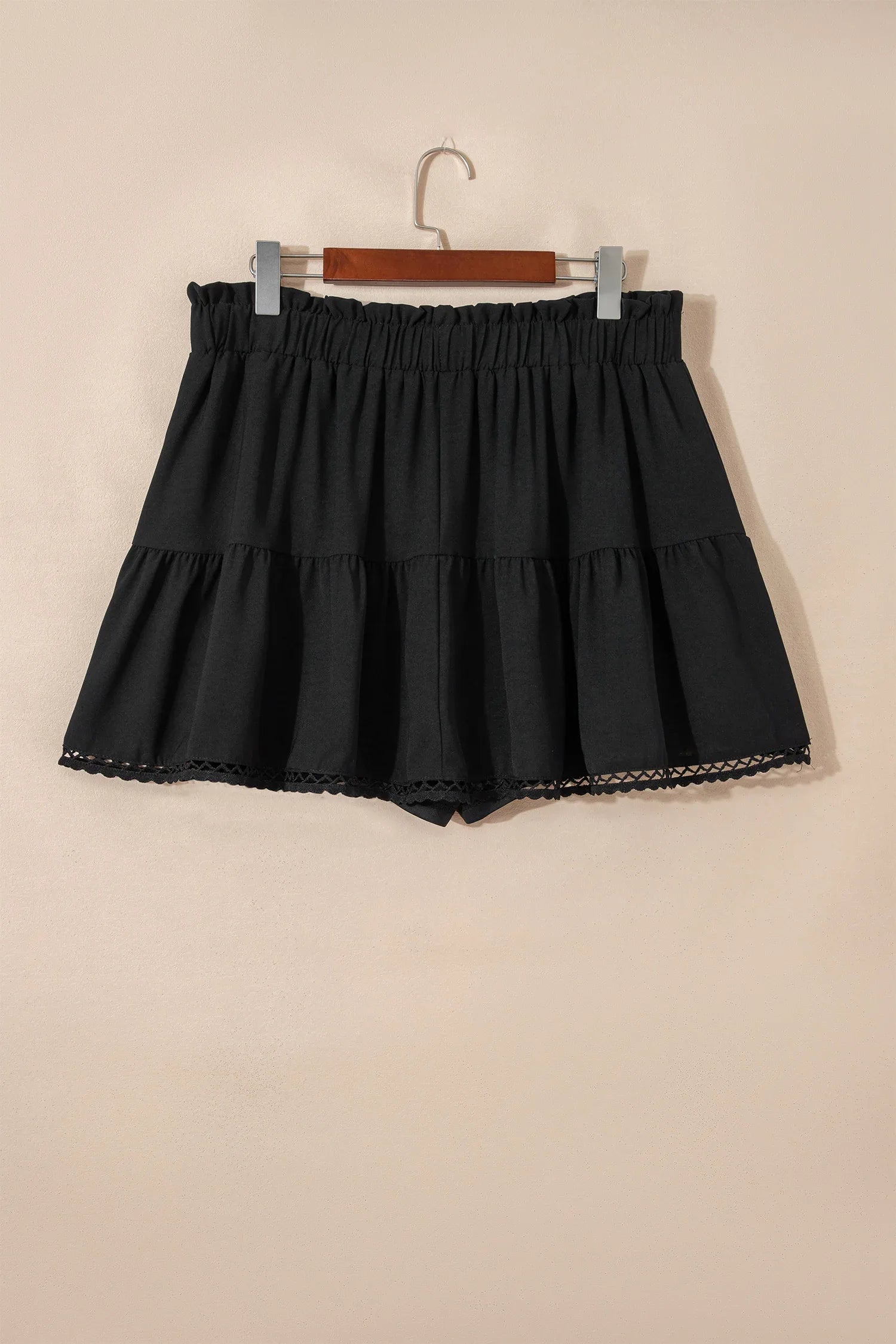 Black Plus Size Frilled Elastic Waist Lace Trim Boho Ruffled Shorts - MarkoFit