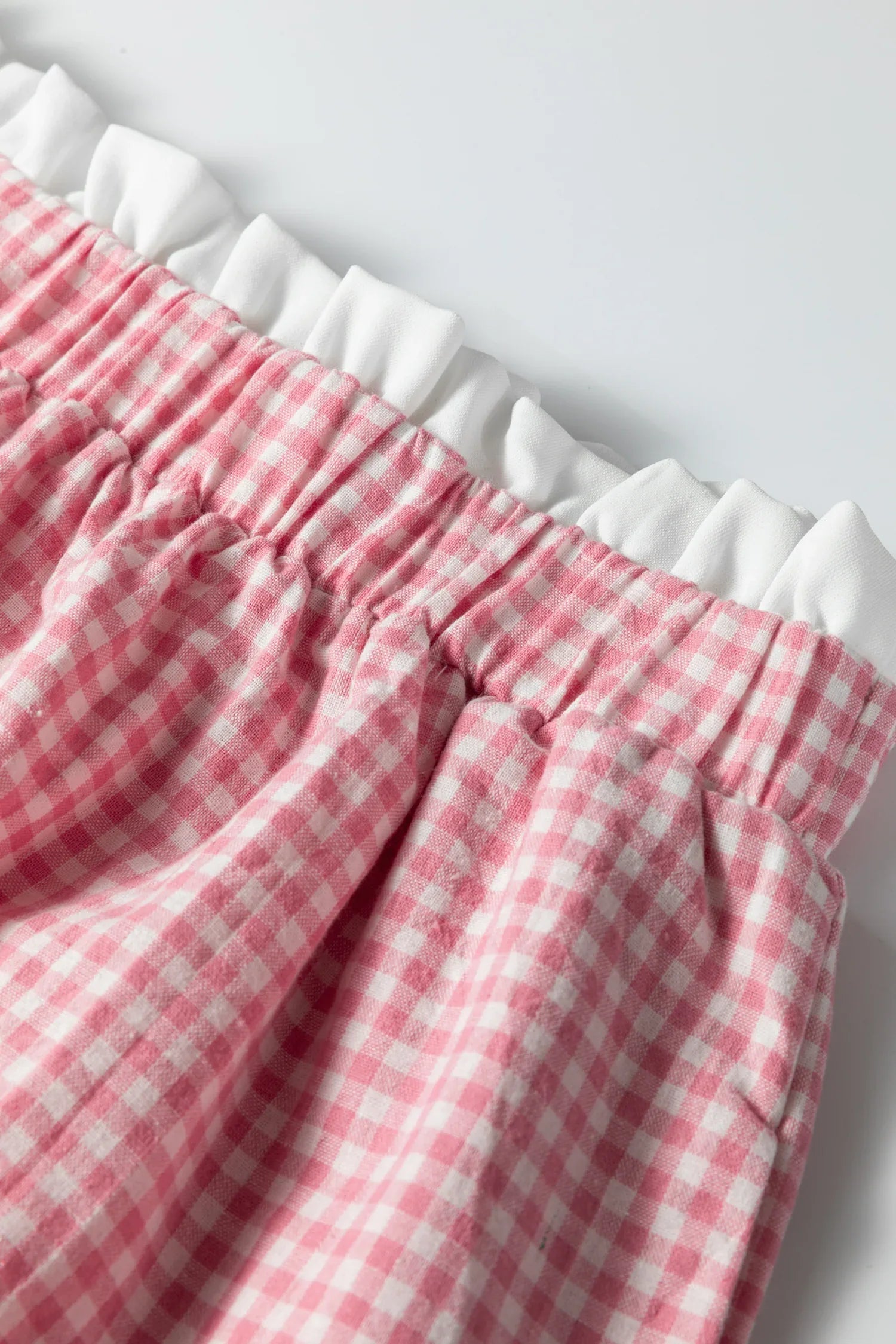 Pink Contrast Trim Plaid Print Plus Size Shorts - MarkoFit