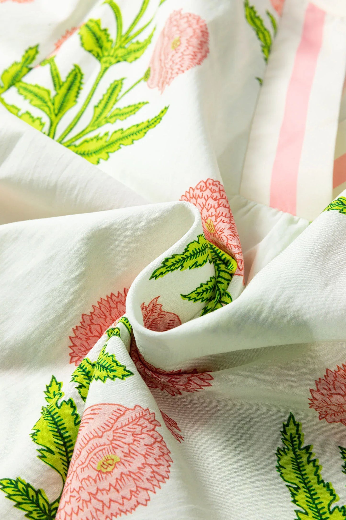 Casual Wild Flower Print V Neck 3/4 Sleeve Blouse - MarkoFit