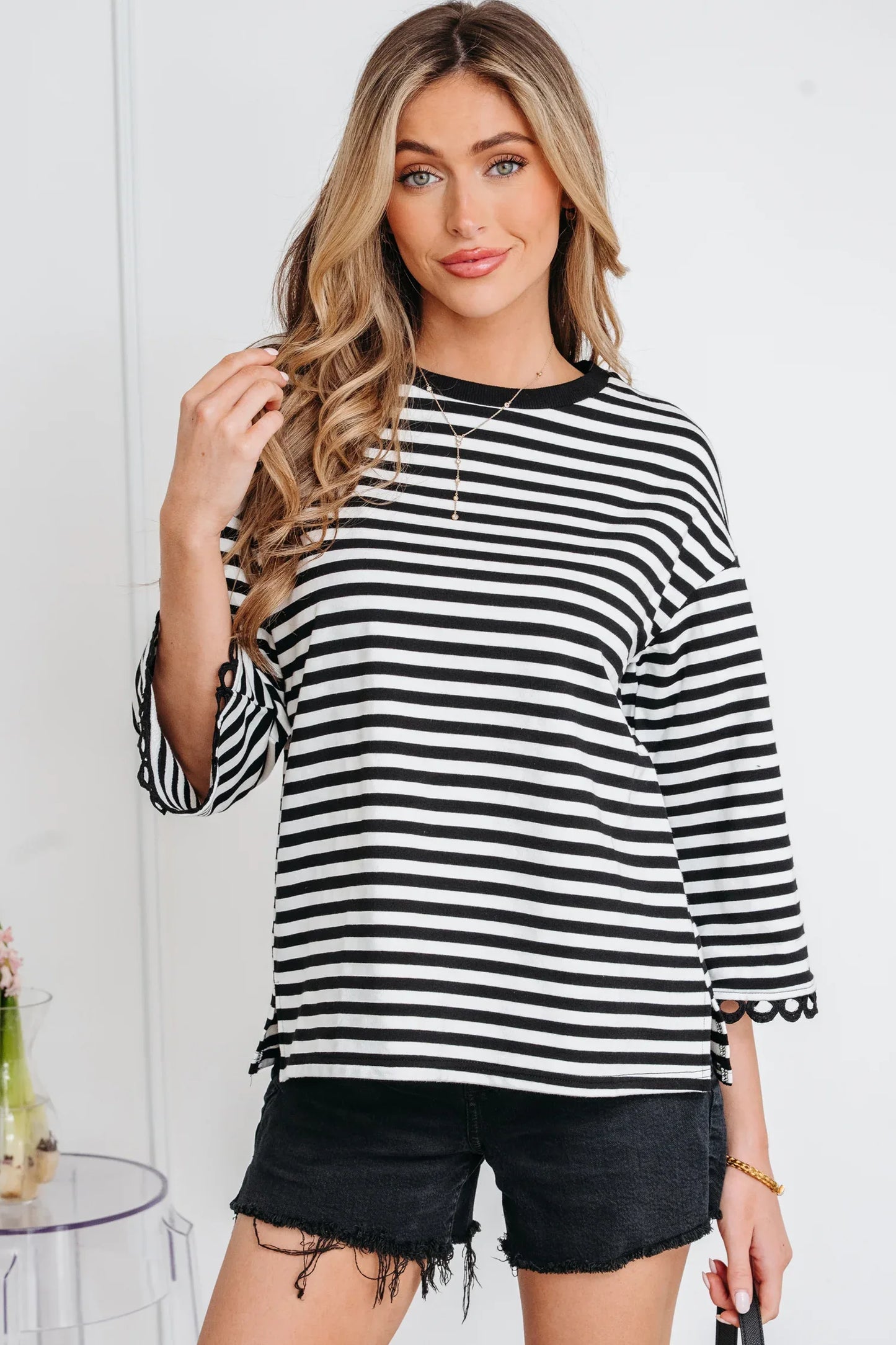 Black Striped Print Drop Shoulder Lace Trim Bracelet Sleeve Loose Top - MarkoFit
