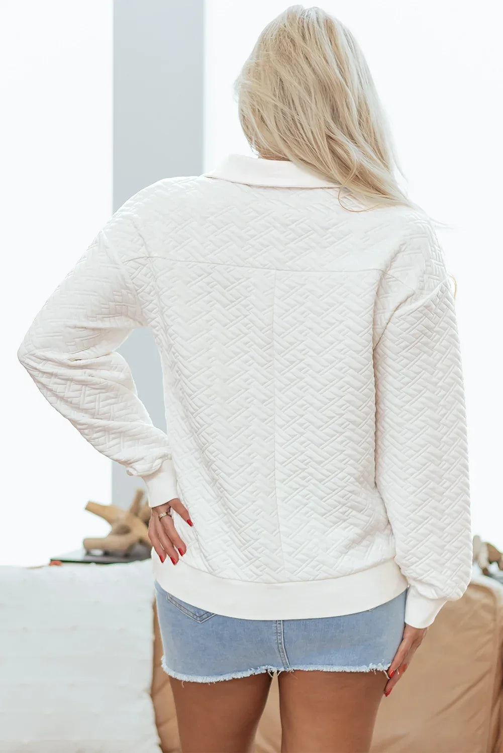 White Textured Pocketed Collared V Neck Pullover Sweatshirt - MarkoFit