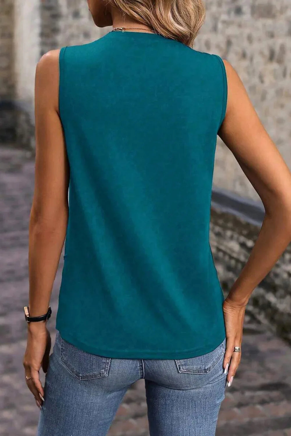 Blue Sapphire Solid Color Stitching Detail Round Neck Tank Top - MarkoFit